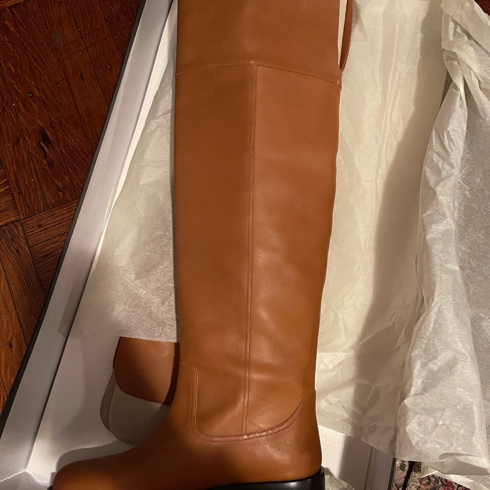 Traditional equestrian rich leather boots classic